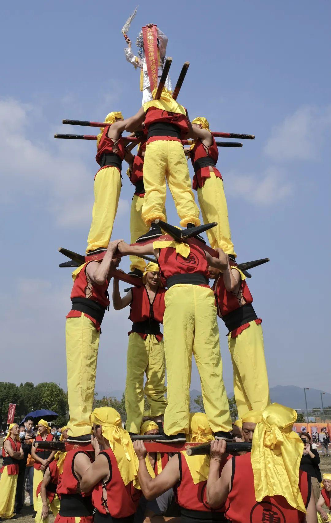 電影絕境逢生與巷弄深處的特色小店，生活的美好轉(zhuǎn)折